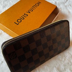 Preloved authentic Louis Vuitton damier